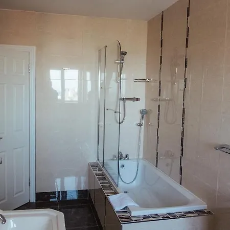 Lehinch Gæstehus 3*